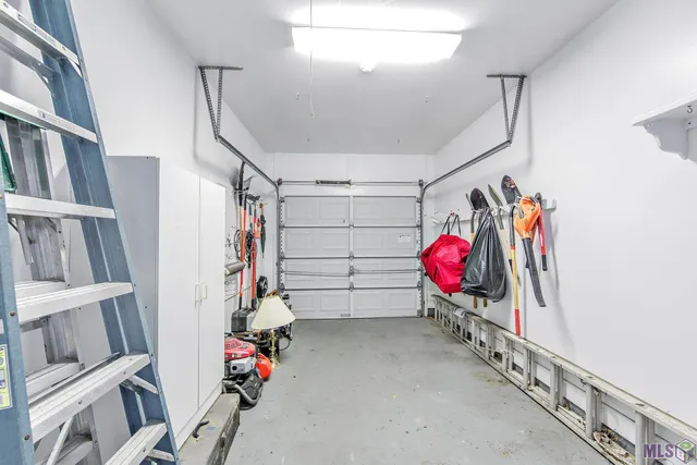 $665,000 | 126 Oakdale Loop, Houma, LA 70360