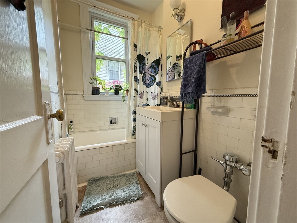 32 Sidlaw Road, Unit 5 Boston, MA 02135 - Photo 5 of 7