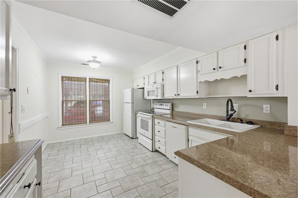 6500 Gaines Ferry Road, Unit I4 Flowery Branch, GA 30542 - Photo 19 of 28