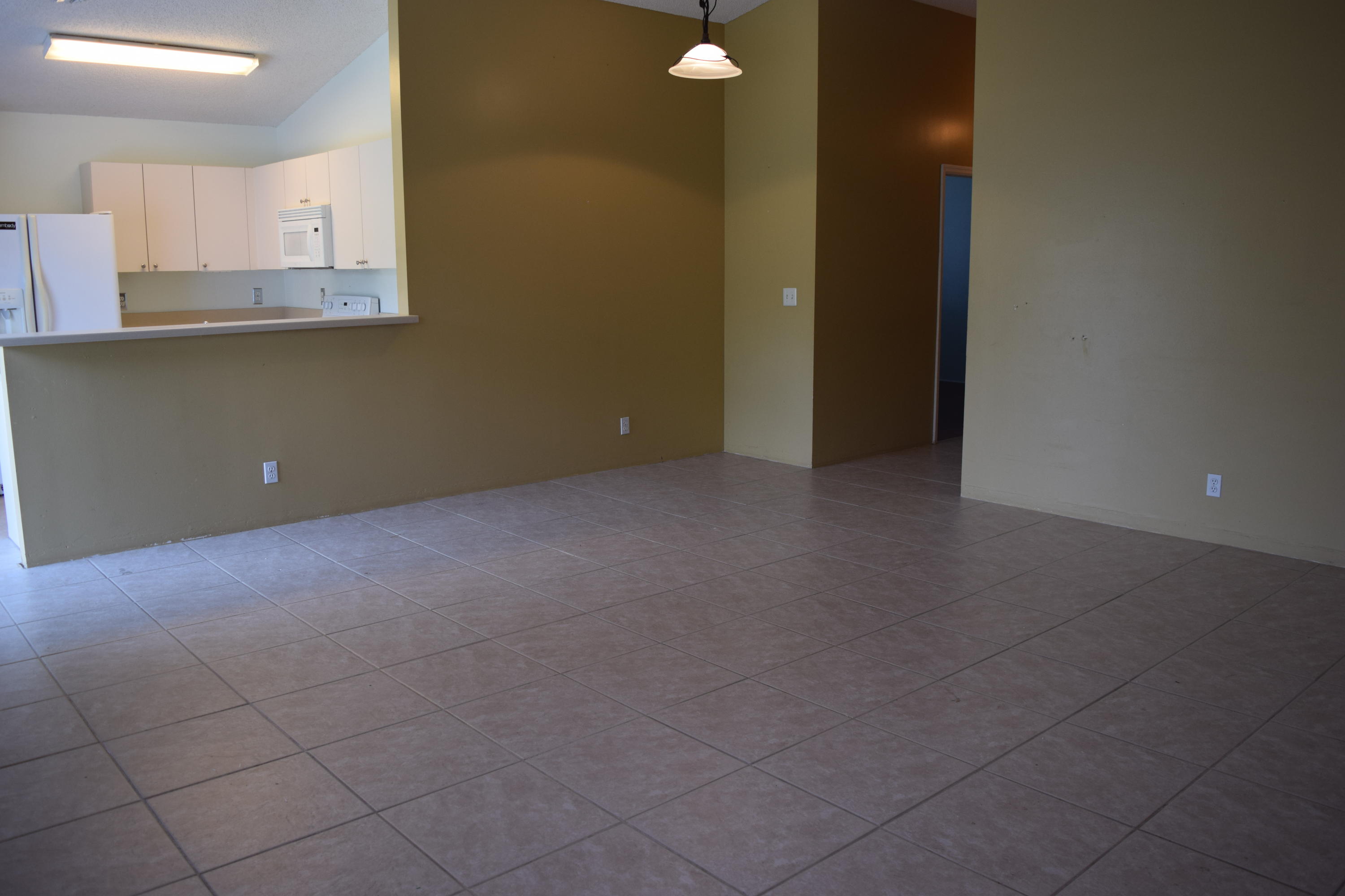 152 Crystal Key Way Boynton Beach, FL 33426 - Photo 2 of 9 Living Room