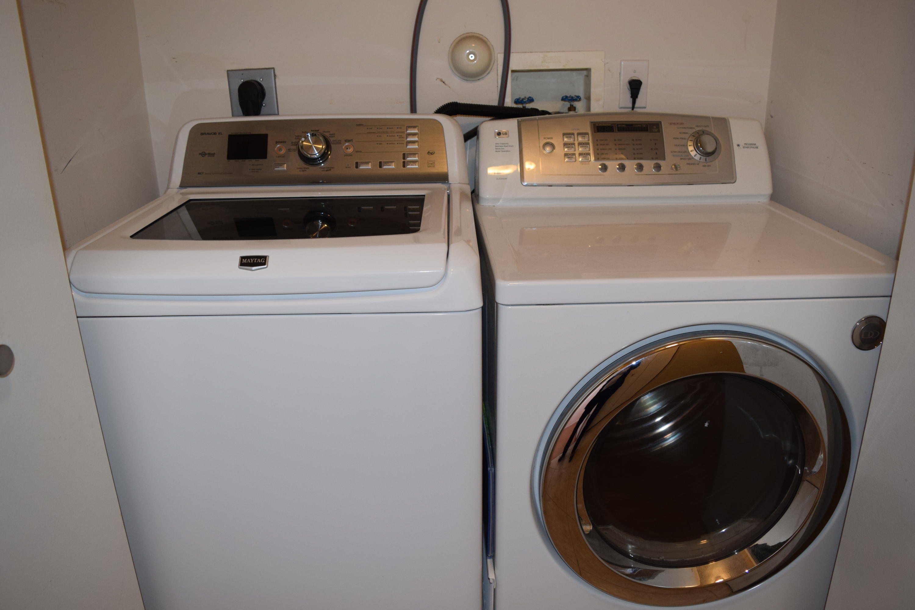 152 Crystal Key Way Boynton Beach, FL 33426 - Photo 8 of 9 Washer & Dryer