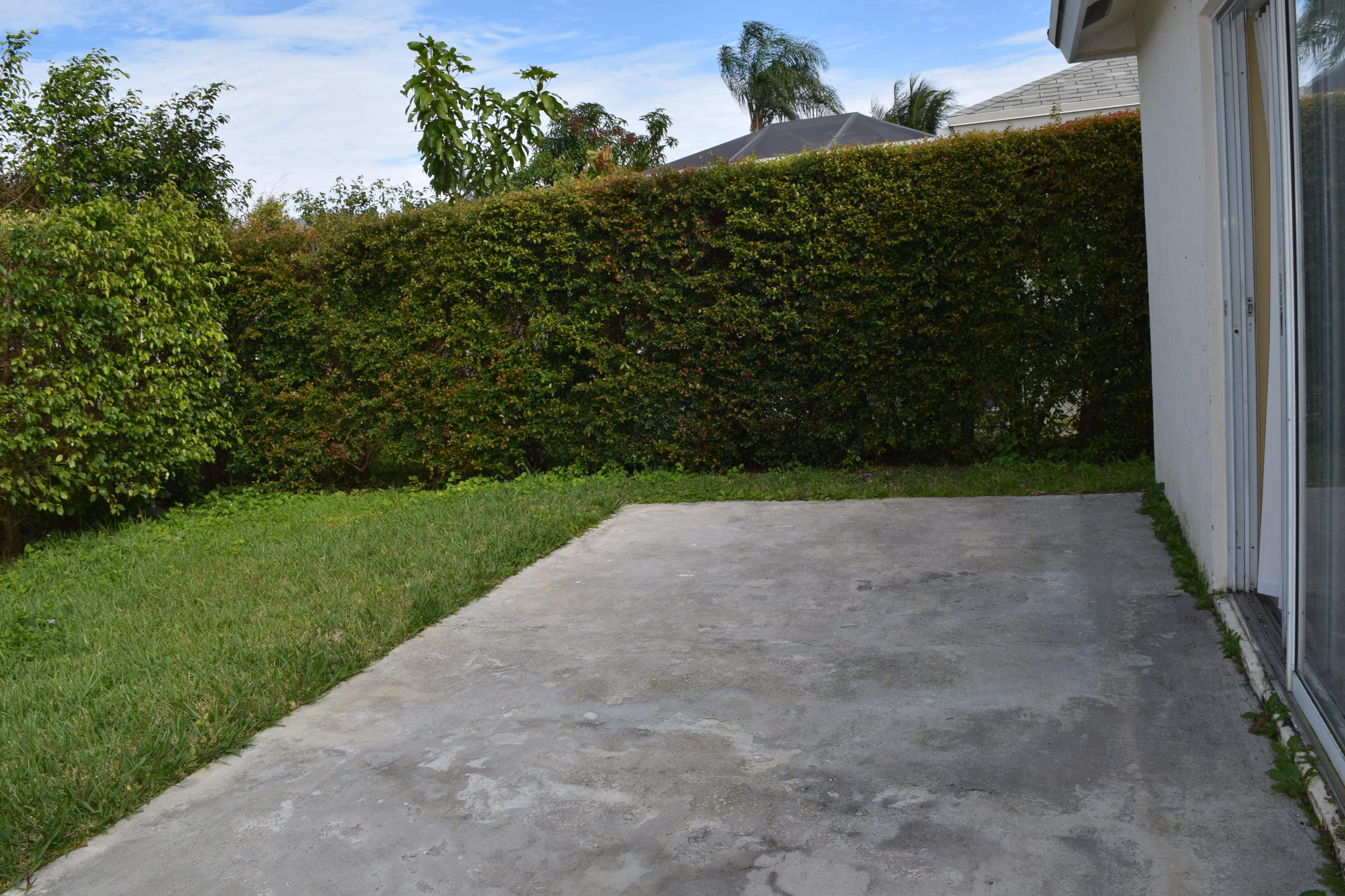 152 Crystal Key Way Boynton Beach, FL 33426 - Photo 9 of 9 Backyard