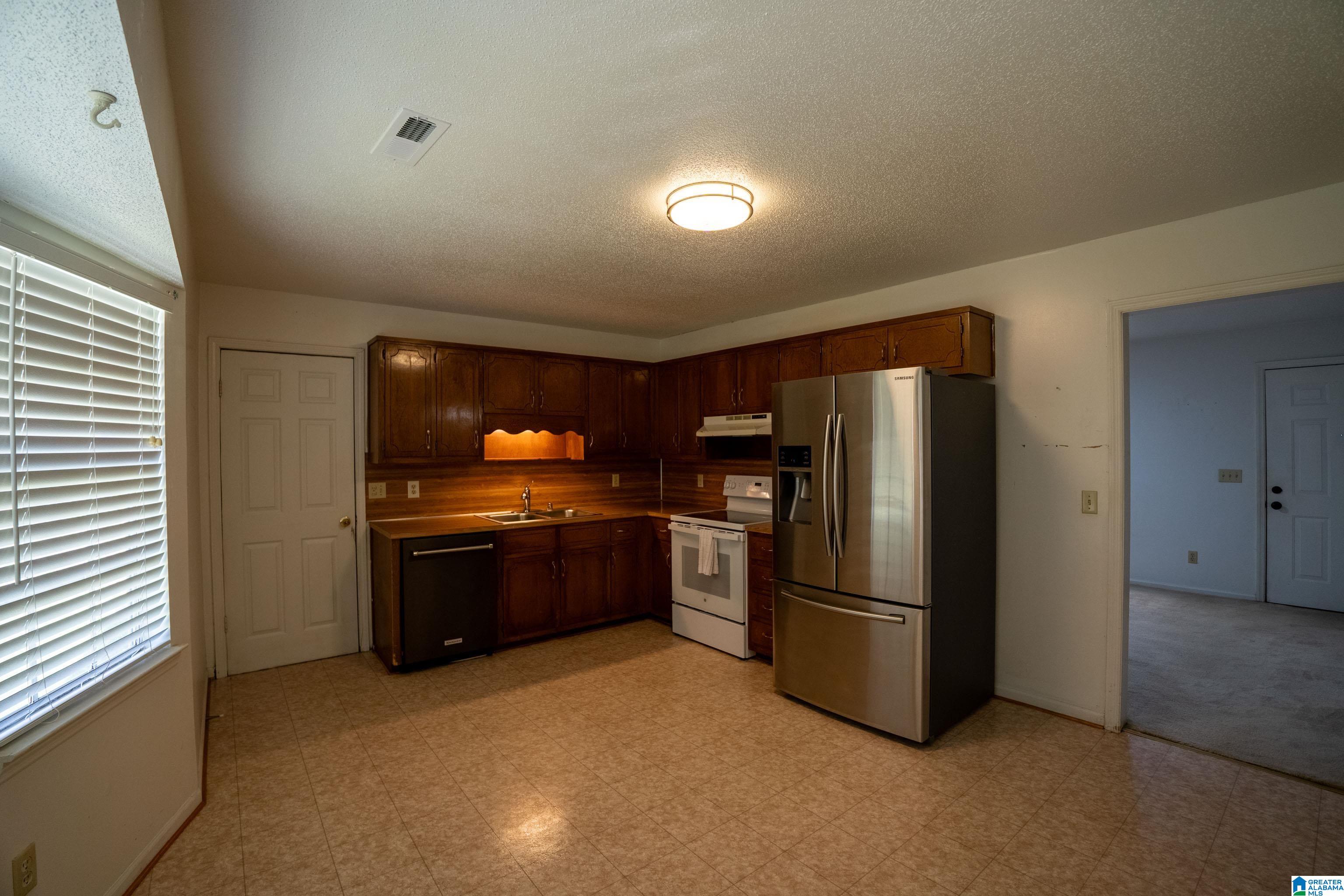 6602 Womack Road Pinson, AL 35126 - Photo 4 of 25