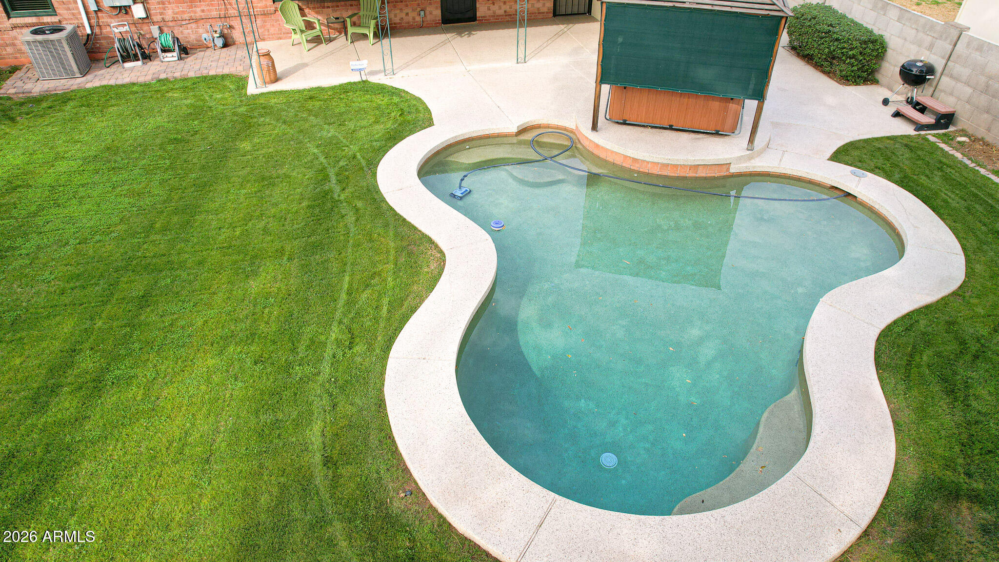 2215 West Earll Drive Phoenix, AZ 85015 - Photo 52 of 55 an aerial view of a swimming pool