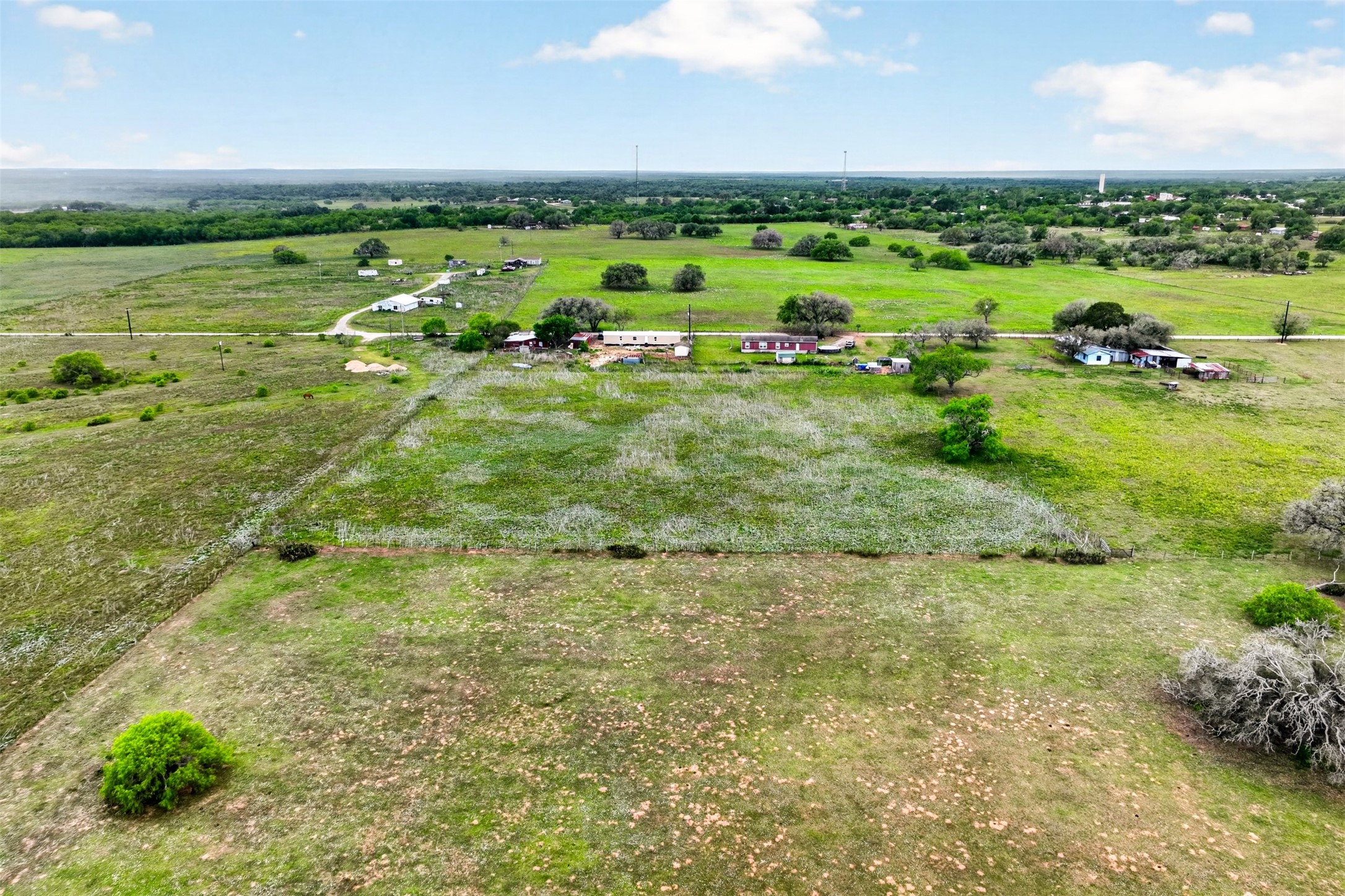 190 Smiley Tx 78159 Smiley, TX 78159 - Photo 5 of 16