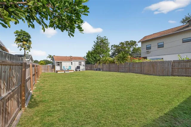 $2,000 | 486 49th Avenue North, St. Petersburg, FL 33703