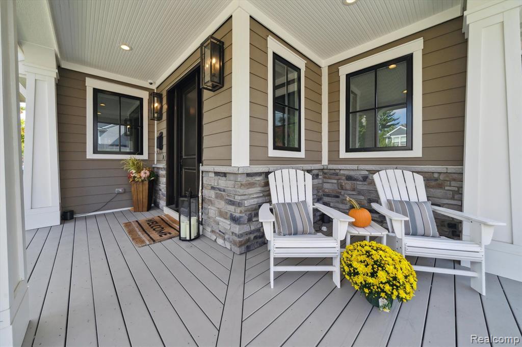300 Terry Avenue Rochester, MI 48307 - Photo 4 of 70