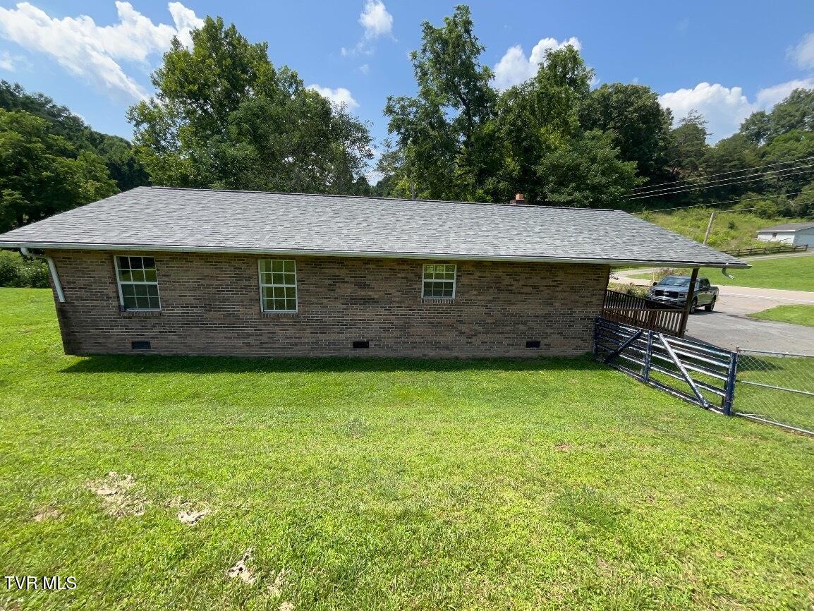 4240 Forge Ridge Road Harrogate, TN 37752 - Photo 3 of 11 IMG_9487
