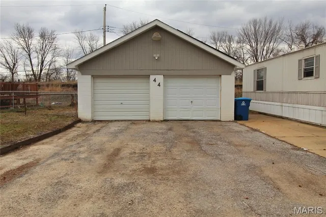 $115,000 | 44 Susanne Court, Caseyville, IL 62232