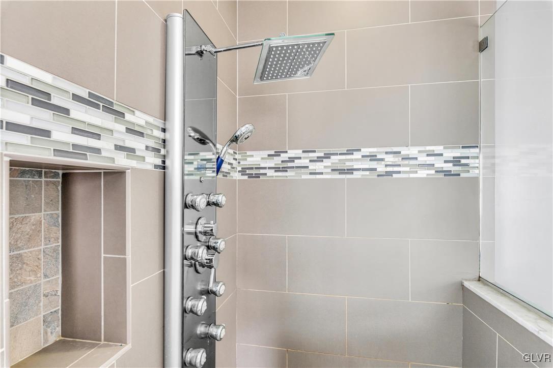 426 3rd Avenue Bethlehem, PA 18018 - Photo 21 of 45 a bathroom with a shower