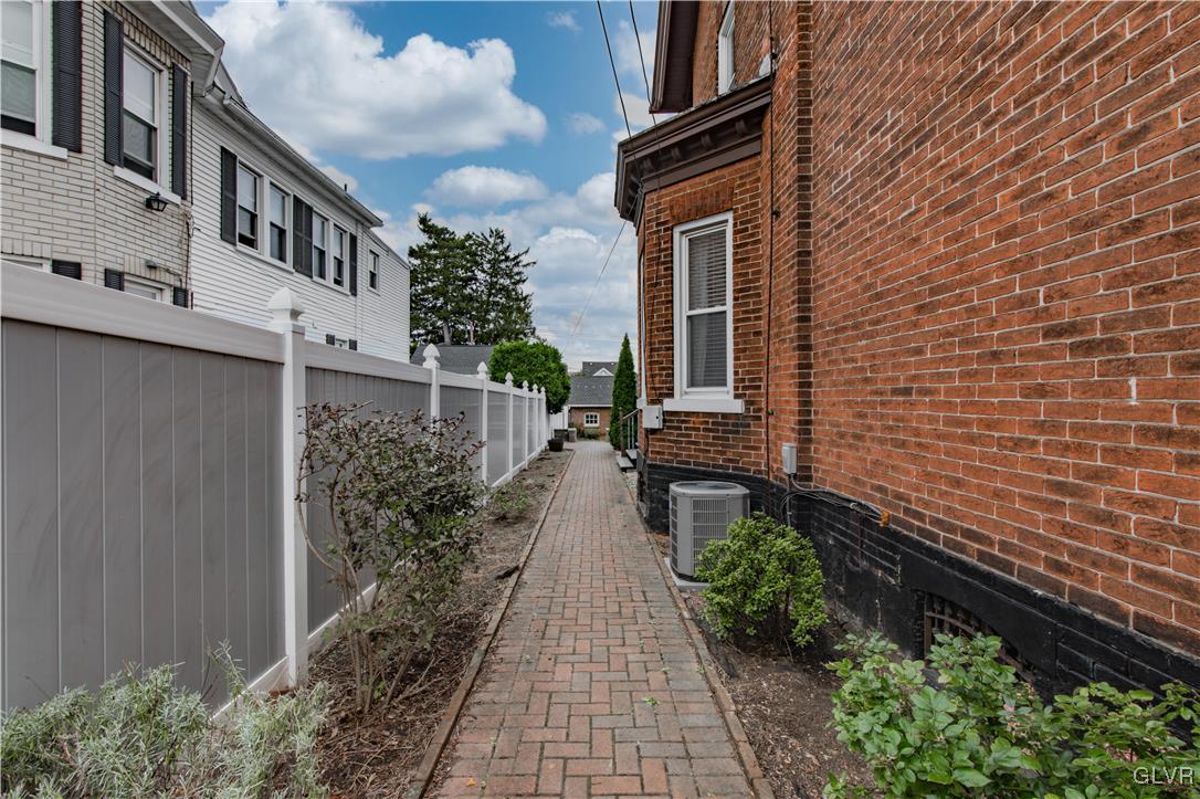 426 3rd Avenue Bethlehem, PA 18018 - Photo 33 of 45 a view of a pathway both side of house