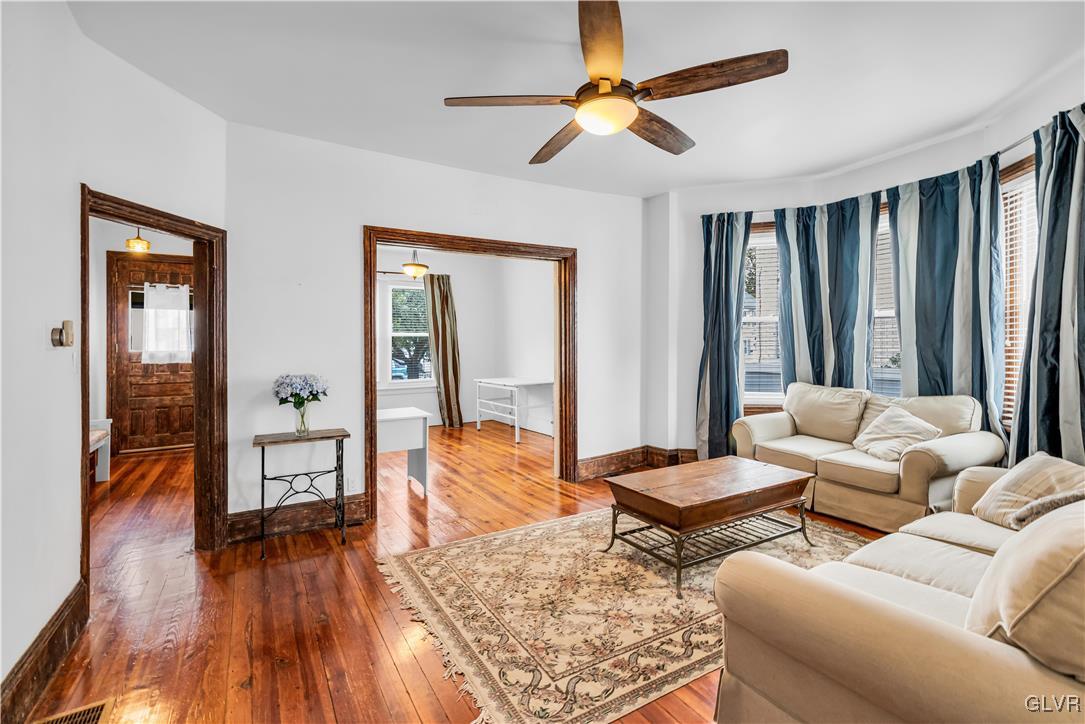 426 3rd Avenue Bethlehem, PA 18018 - Photo 5 of 45 a living room with furniture and wooden floor