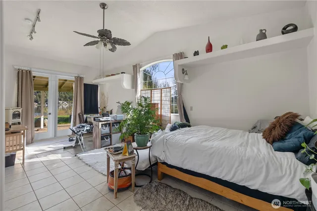 $1,610,000 | 401 Summit Lake Shore Road Northwest, Olympia, WA 98502