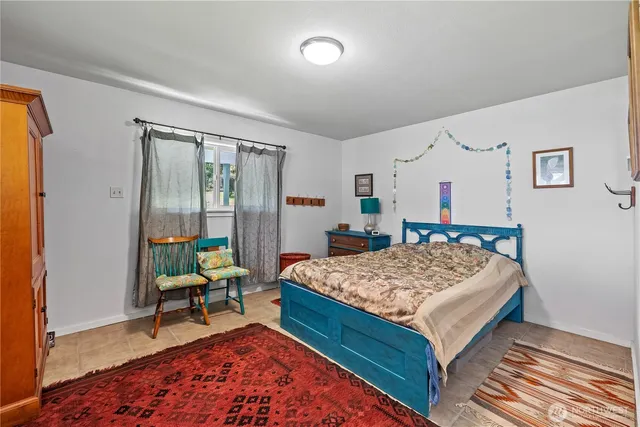 $1,610,000 | 401 Summit Lake Shore Road Northwest, Olympia, WA 98502