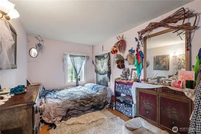 $1,610,000 | 401 Summit Lake Shore Road Northwest, Olympia, WA 98502