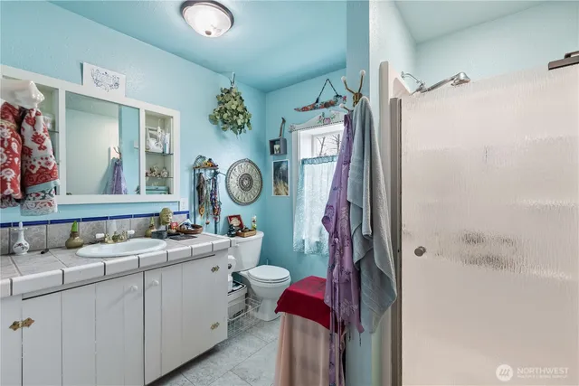 $1,610,000 | 401 Summit Lake Shore Road Northwest, Olympia, WA 98502