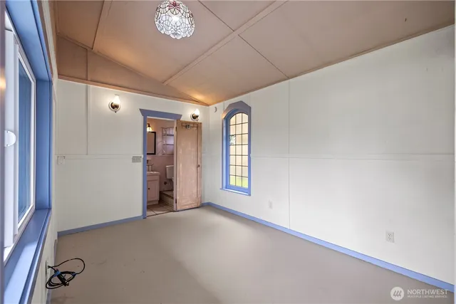 $1,610,000 | 401 Summit Lake Shore Road Northwest, Olympia, WA 98502