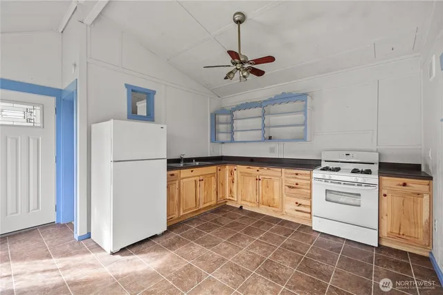 $1,610,000 | 401 Summit Lake Shore Road Northwest, Olympia, WA 98502