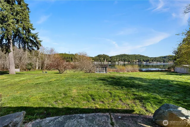$1,610,000 | 401 Summit Lake Shore Road Northwest, Olympia, WA 98502