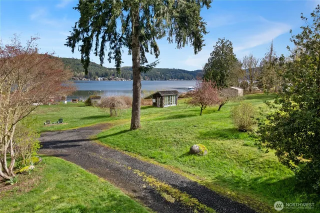 $1,610,000 | 401 Summit Lake Shore Road Northwest, Olympia, WA 98502