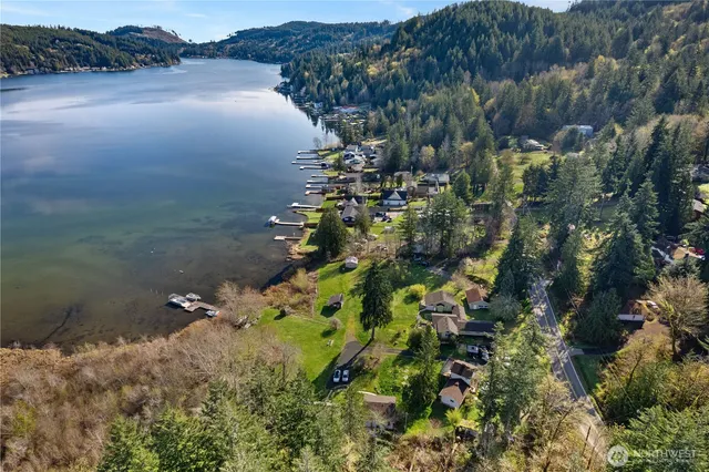 $1,610,000 | 401 Summit Lake Shore Road Northwest, Olympia, WA 98502