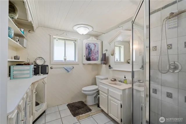 $1,610,000 | 401 Summit Lake Shore Road Northwest, Olympia, WA 98502