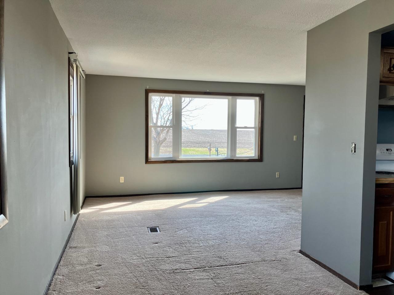 26292 Covell Road Sterling, IL 61081 - Photo 10 of 32