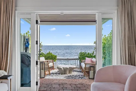 $599,000 | 4966 Coquina Key Drive Southeast, St. Petersburg, FL 33705