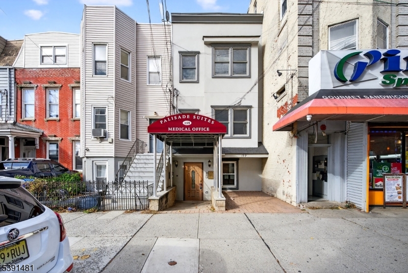 159 Palisade Avenue, Unit 2R Jersey City, NJ 07306 - Photo 2 of 26