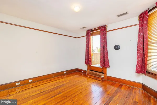 $2,500 | 7 North Loudoun Street, Unit 1/2, Winchester, VA 22601
