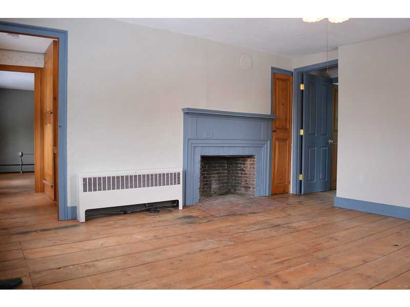 211 Harris Road Smithfield, RI 02917 - Photo 13 of 23 Living Room.