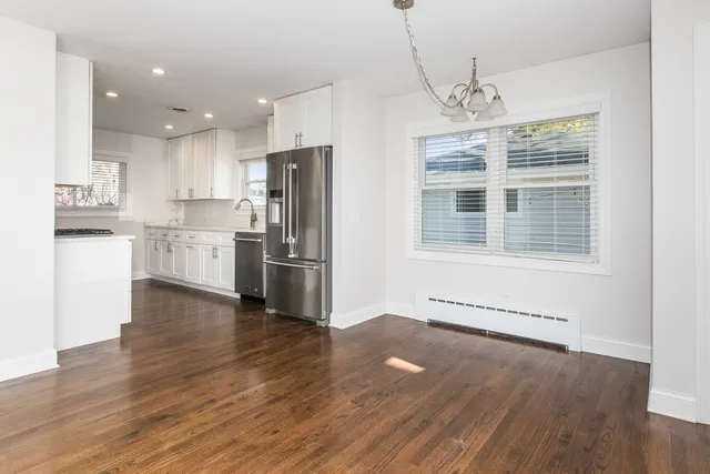 $489,900 | 101 North Pine Street, Mount Prospect, IL 60056