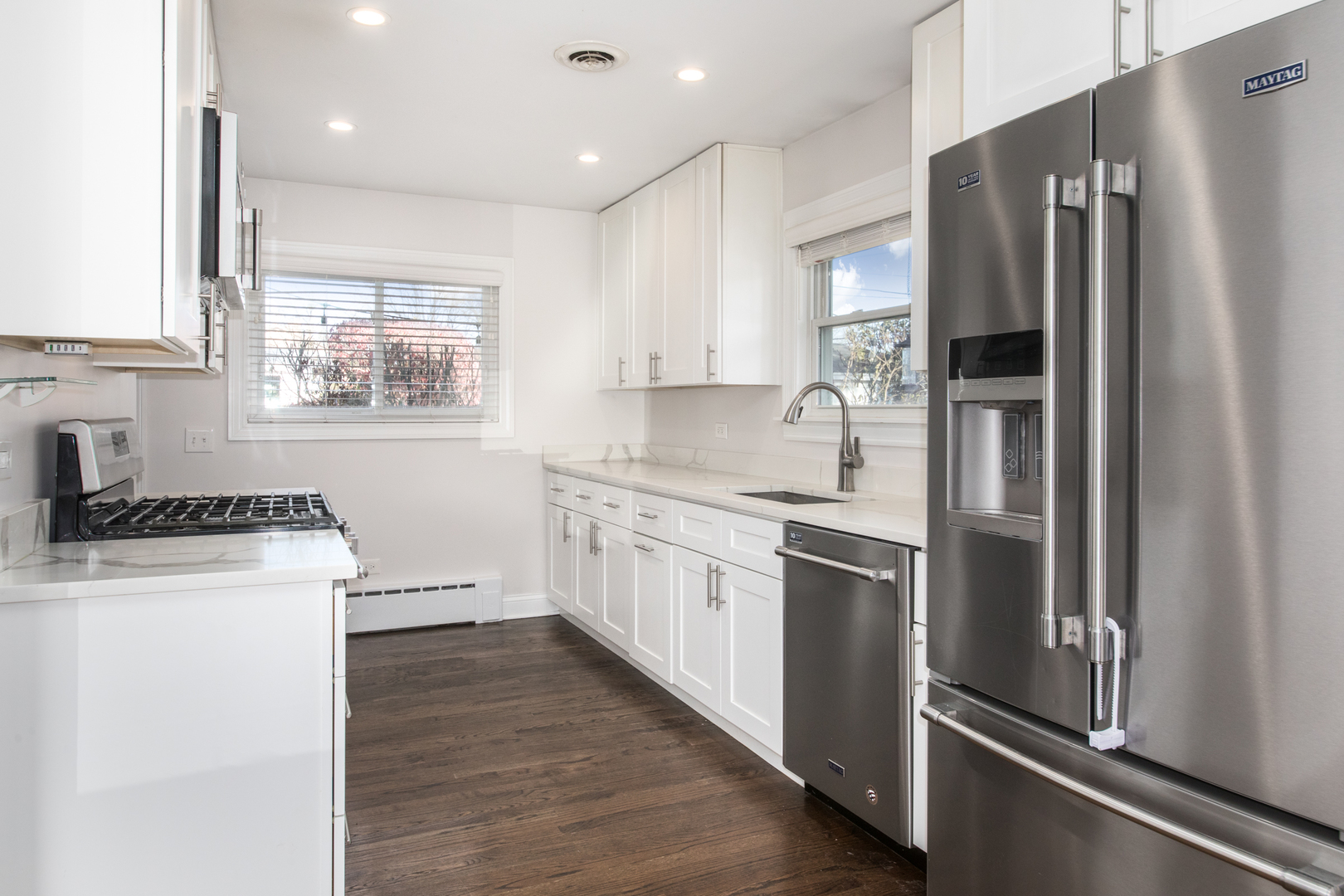 101 North Pine Street Mount Prospect, IL 60056 - Photo 6 of 32