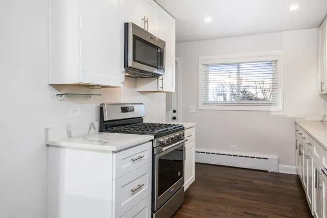 $489,900 | 101 North Pine Street, Mount Prospect, IL 60056