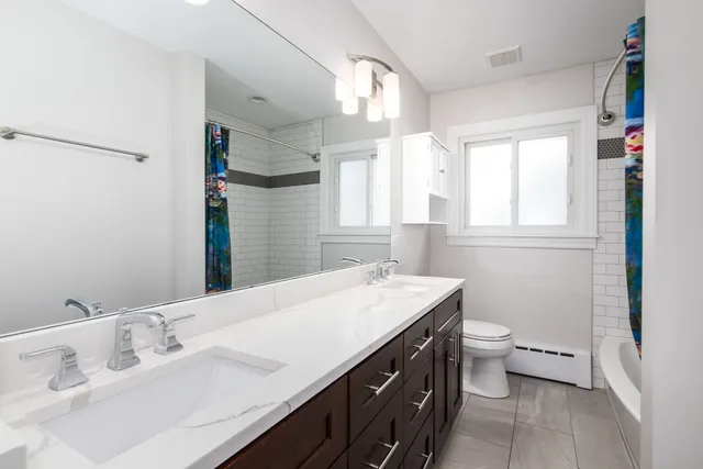 $489,900 | 101 North Pine Street, Mount Prospect, IL 60056