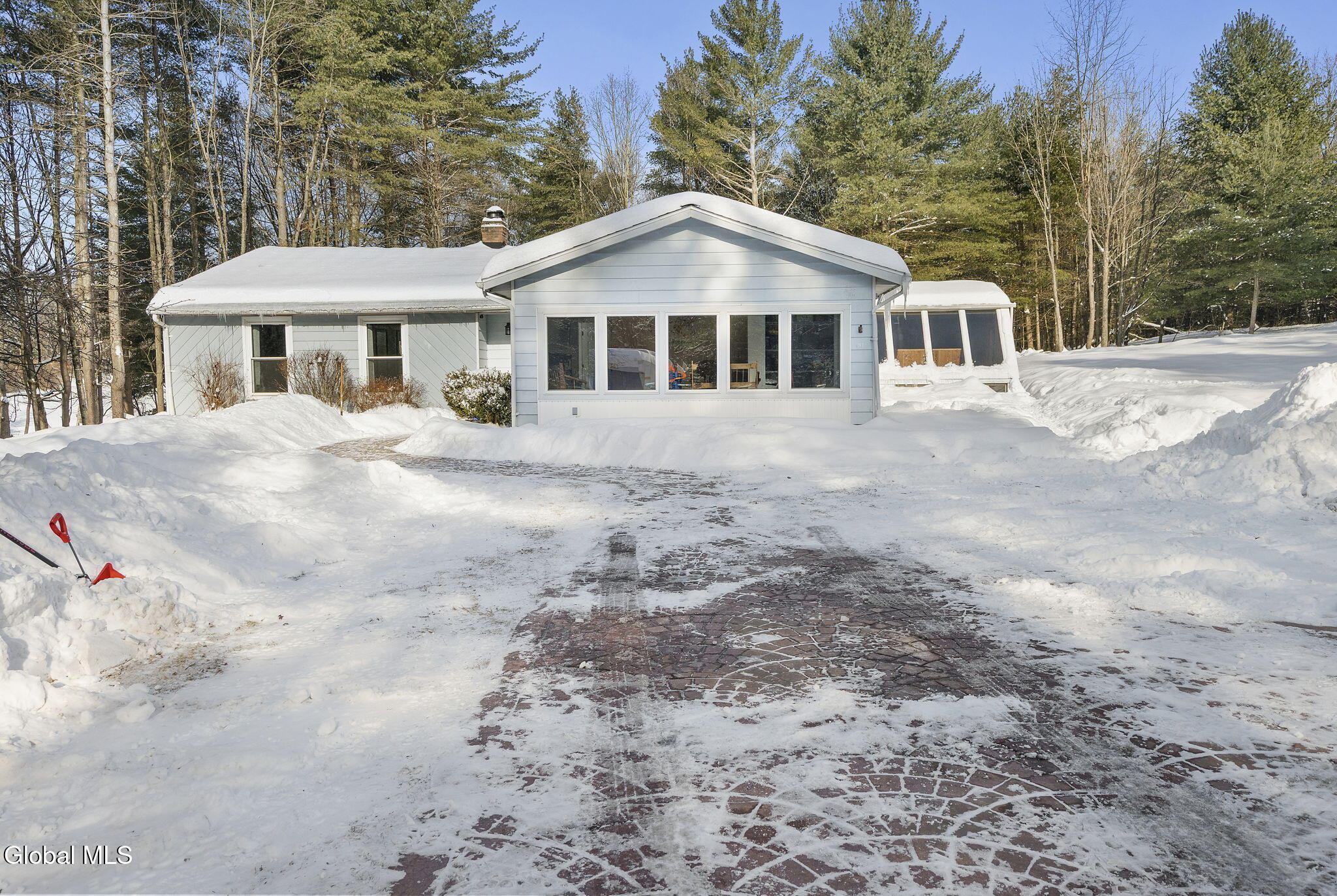 3-web-or-mls-241-lape-rd