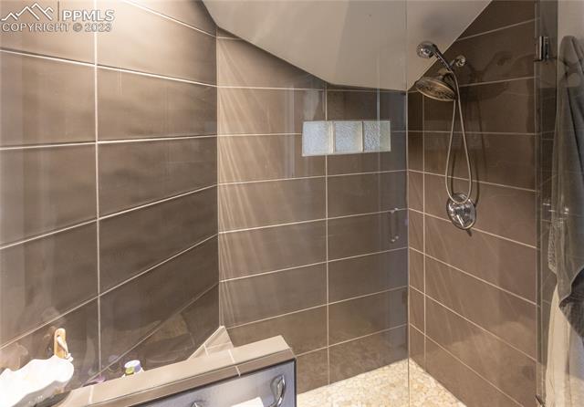 5 Marbeck Road Manitou Springs, CO 80829 - Photo 23 of 42 Primary Bathroom walk-in shower