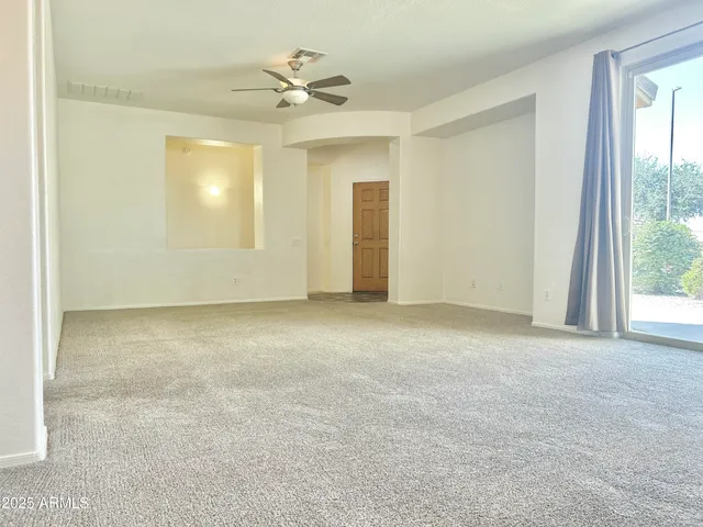 $1,995 | 852 East Runaway Bay Place, Chandler, AZ 85249