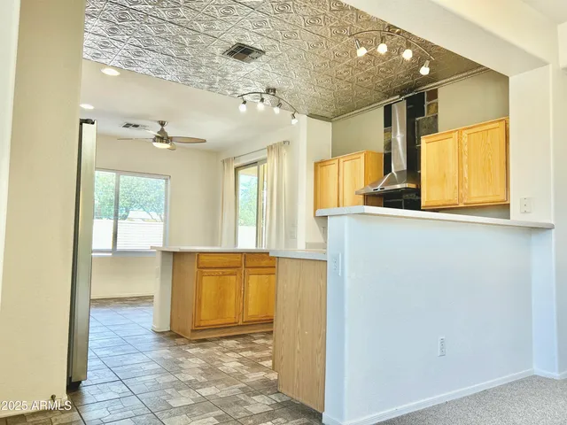 $1,995 | 852 East Runaway Bay Place, Chandler, AZ 85249