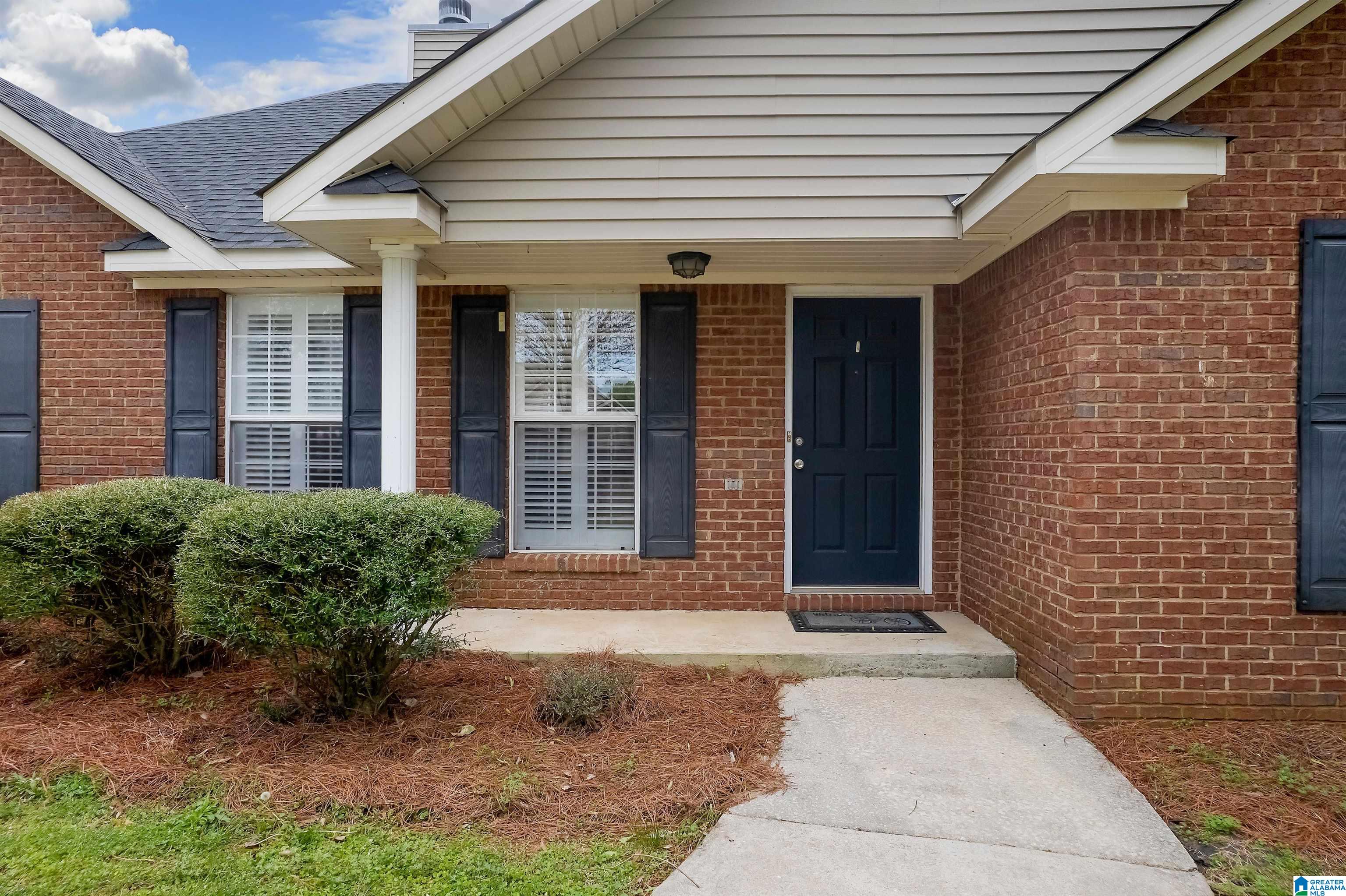 114 Horseshoe Circle Alabaster, AL 35007 - Photo 2 of 44
