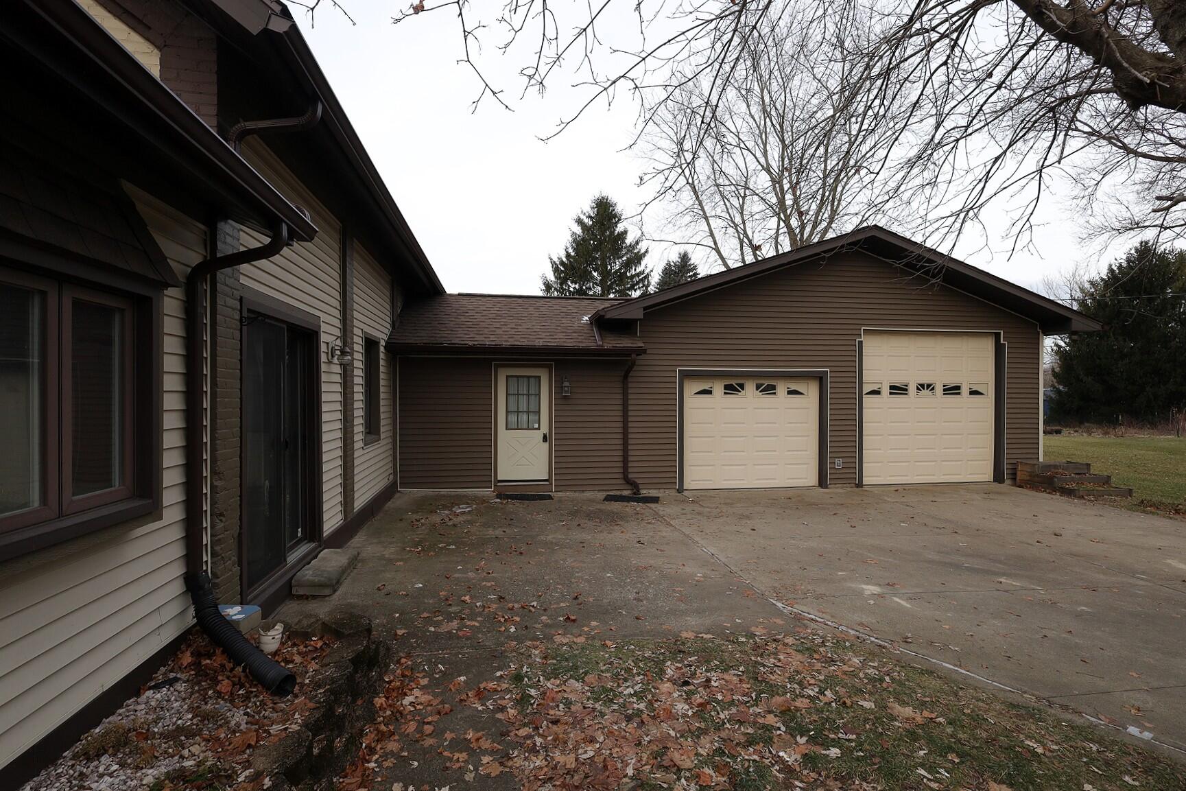 14339 Tuttle Hill Road Milan, MI 48160 - Photo 5 of 36 14339 Tuttle Hill