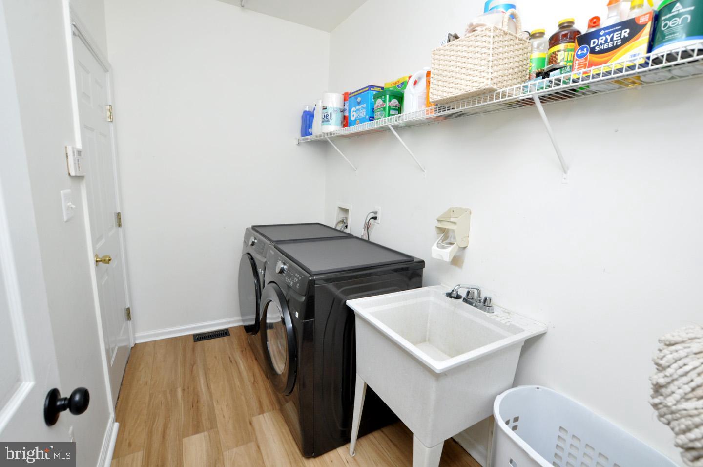 8 Jasmine Way Sewell, NJ 08080 - Photo 17 of 38 a utility room with dryer and washer