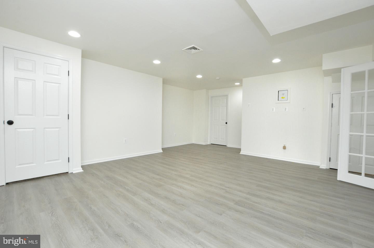 8 Jasmine Way Sewell, NJ 08080 - Photo 30 of 38 wooden floor in an empty room with wooden floor