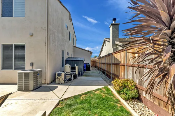 $970,000 | 9700 Glacier Creek Way, Elk Grove, CA 95624