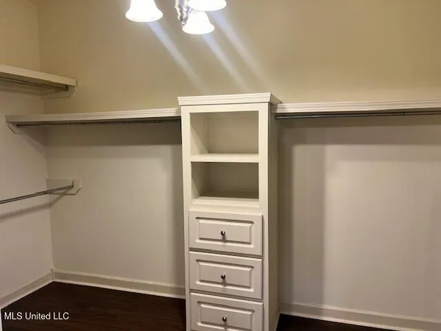 $349,900 | 619 Hampshire Place, Brandon, MS 39047