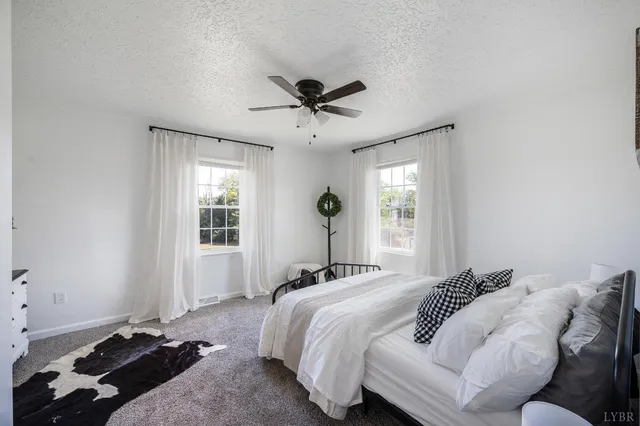 a close view of sink and tap