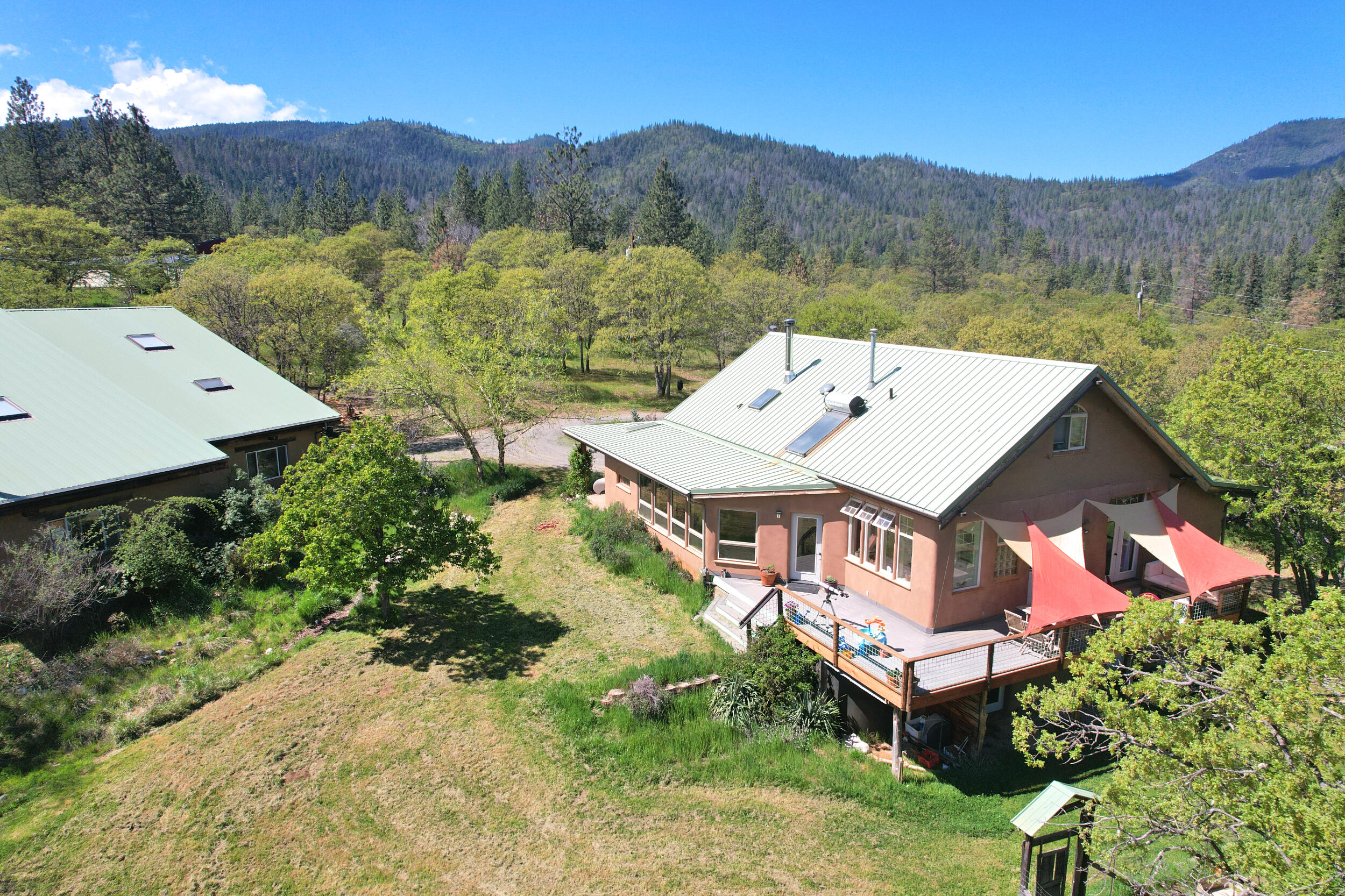 8150 Upper Applegate Road Jacksonville, OR 97530 - Photo 6 of 122