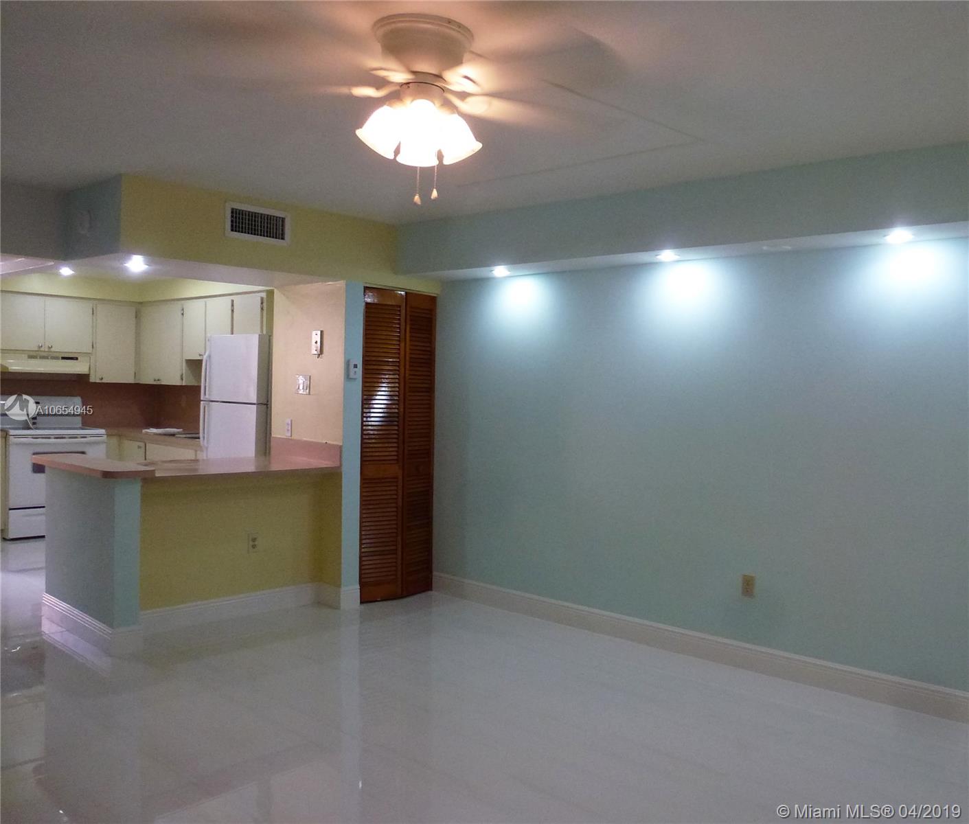 3214 West Trade Avenue, Unit III5 Miami, FL 33133 - Photo 8 of 12 Living Room and Kitchen Viw