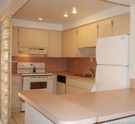 3214 West Trade Avenue, Unit III5 Miami, FL 33133 - Photo 9 of 12 Kitchen View...