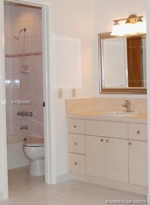 3214 West Trade Avenue, Unit III5 Miami, FL 33133 - Photo 10 of 12 Up-dated Master Bath